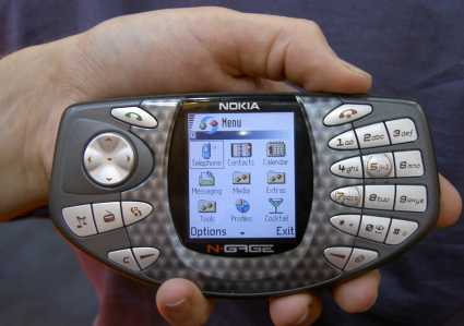 Nokia N-Gage in hand